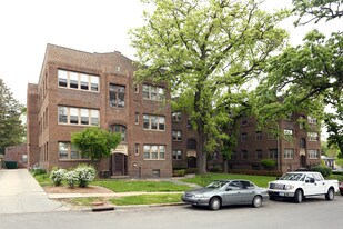 532 29th St in Des Moines, IA - Building Photo
