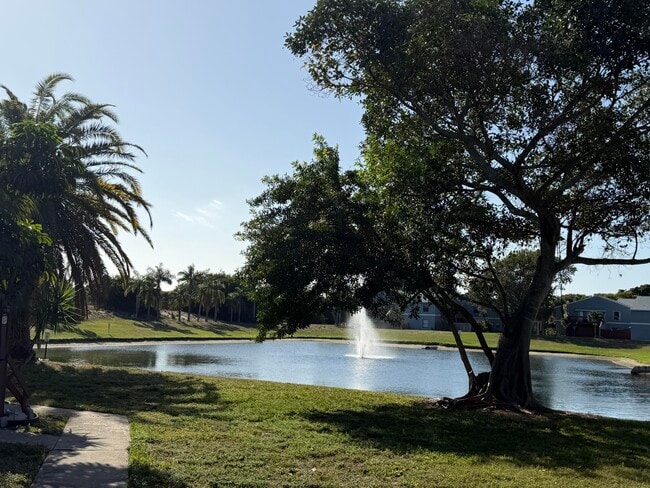 property at 14 N Crossings Cir