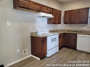 2918 Tillie Dr in San Antonio, TX - Building Photo - Building Photo