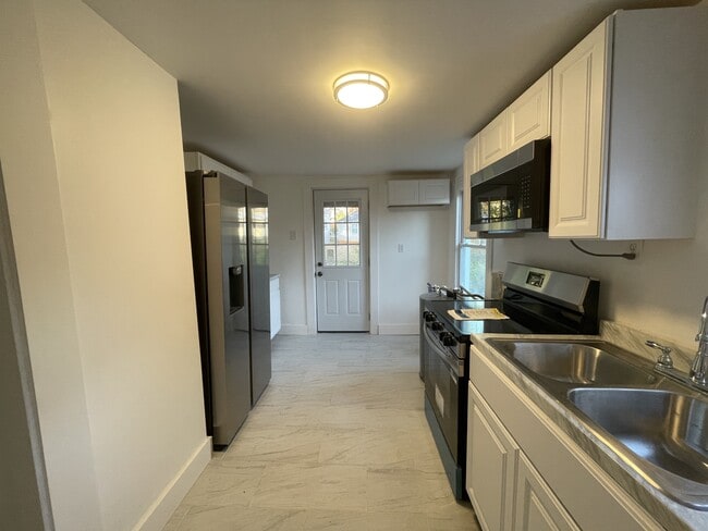 852 Brook St in Lynchburg, VA - Building Photo - Building Photo