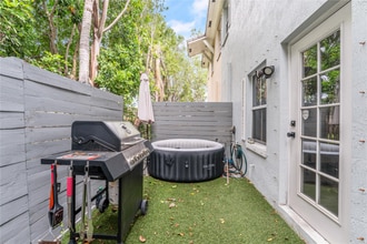 422 NE 1st Ave in Pompano Beach, FL - Building Photo - Building Photo