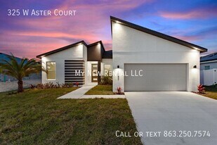 325 W Aster Ct in Kissimmee, FL - Building Photo