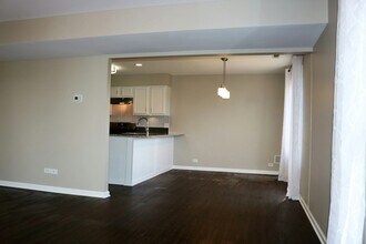 223 Carlisle Ave in Westmont, IL - Building Photo - Building Photo