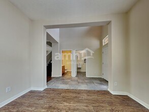 5344 Clover Mist Dr in Apollo Beach, FL - Building Photo - Building Photo