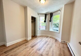 7 Warwick St, Unit 1B in Boston, MA - Building Photo - Building Photo