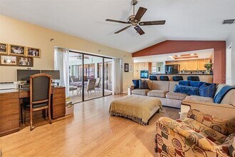 14169 Fennsbury Dr in Tampa, FL - Foto de edificio - Building Photo
