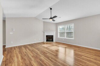 5 Mariner Ct in Greer, SC - Building Photo - Building Photo