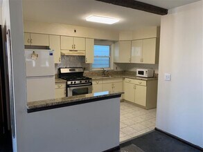62 Columbia Ave in Jersey City, NJ - Building Photo - Building Photo