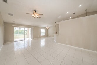 4505 Sanibel Way in Bradenton, FL - Building Photo - Building Photo