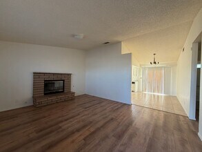 1245 Everglades Ct in Barstow, CA - Building Photo - Building Photo
