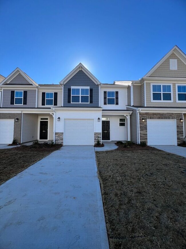 102 Arbor Trl in Powdersville, SC - Building Photo - Building Photo