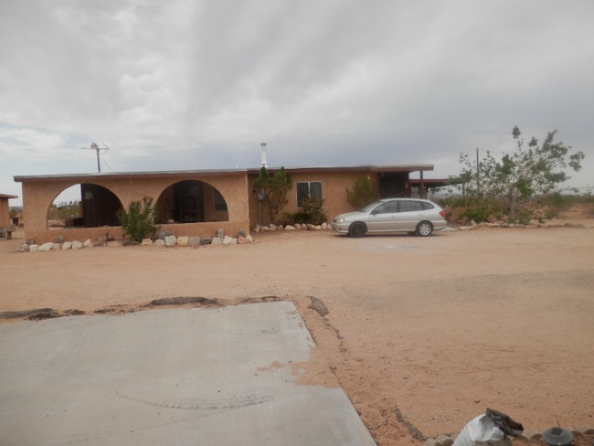 1050 Alta Ave in Landers, CA - Building Photo - Building Photo