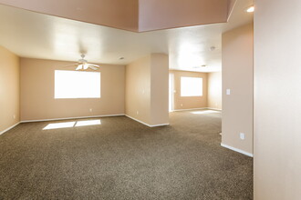 3908 Camryn Holly St in Las Vegas, NV - Building Photo - Building Photo