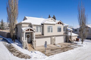 The Homes Springbank Hill in Calgary, AB - Building Photo