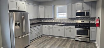 210 Franklin St, Unit 2nd. Floor in Elizabeth, NJ - Building Photo