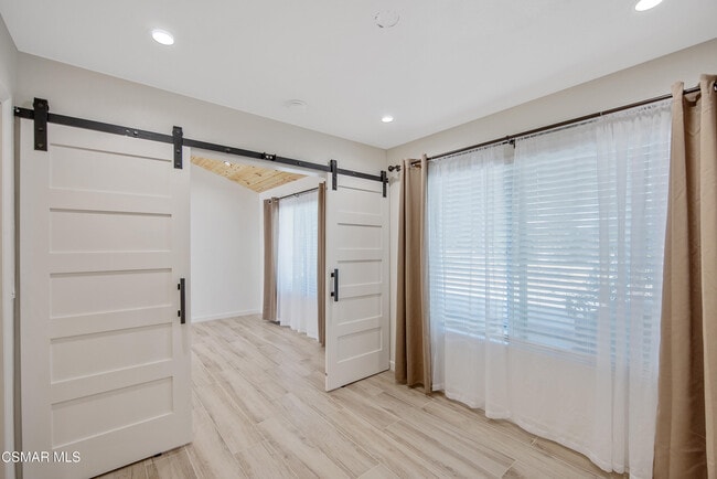 5540 Lake Lindero Dr in Agoura Hills, CA - Building Photo - Building Photo