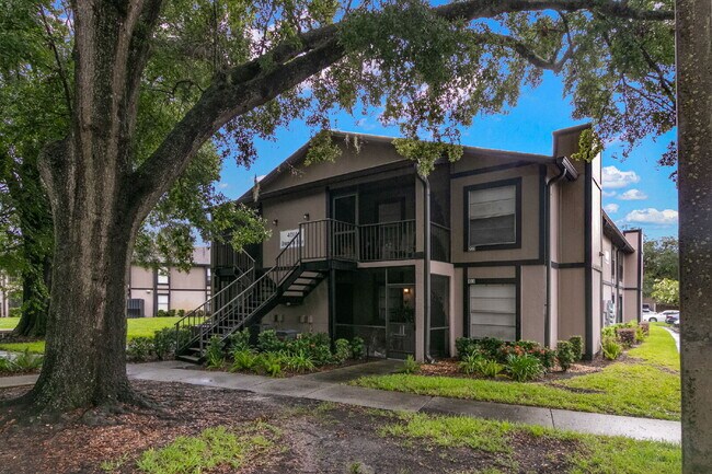 4014 Dream Oak Pl in Tampa, FL - Building Photo - Building Photo