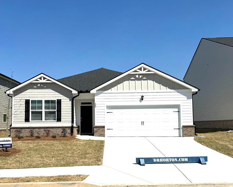 163 Champlain Rd in Hoschton, GA - Building Photo