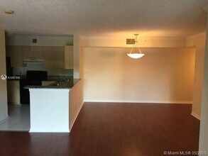 2427 Centergate Dr-Unit -N/A in Miramar, FL - Building Photo - Building Photo