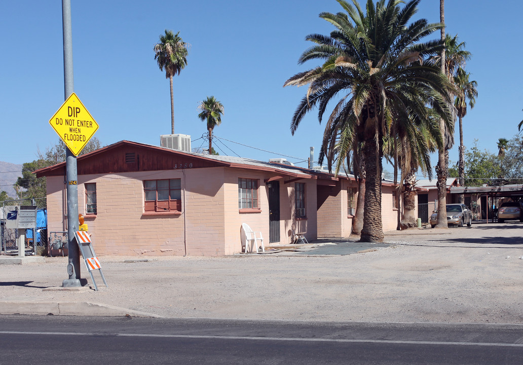 3250 N Stone Ave in Tucson, AZ - Building Photo