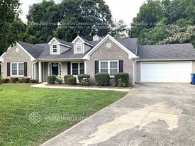 4930 Brookwood Pl in Atlanta, GA - Building Photo