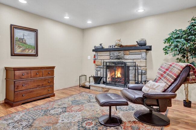 1046 Maple Dr in Pocono Lake, PA - Building Photo - Building Photo