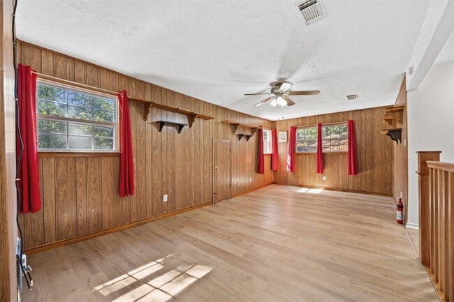 property at 12 Dewthread Ct