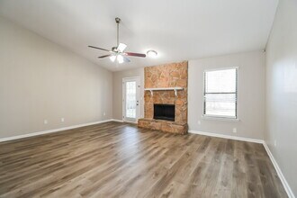 7323 Sweet Rose Ln in Jacksonville, FL - Building Photo - Building Photo