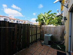 21300 NE 8th Ct-Unit -3005 in Miami, FL - Building Photo - Building Photo