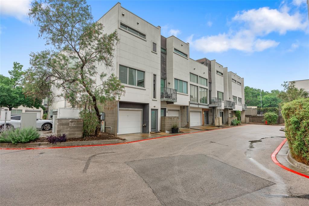 4801 S Congress Ave in Austin, TX - Building Photo