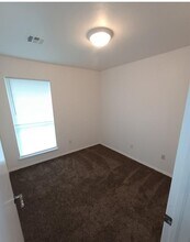804 E Forrest St in Crescent, OK - Building Photo - Building Photo