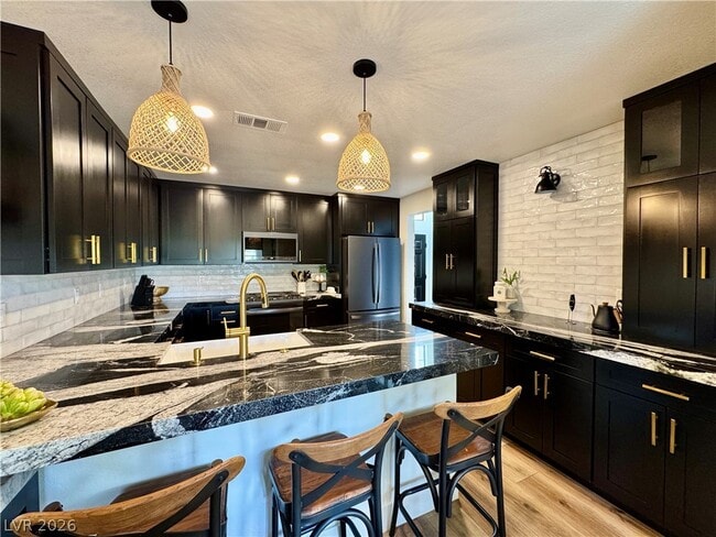 5269 Crooked Valley Dr in Las Vegas, NV - Building Photo - Building Photo