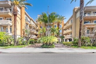 4060 Glencoe Ave, Unit 315 in Marina Del Rey, CA - Foto de edificio - Building Photo