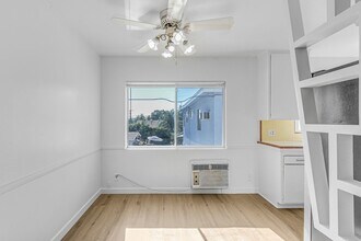 6120 Radford Ave in Los Angeles, CA - Building Photo - Building Photo