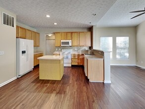 6031 Delfair Ln in Milford, OH - Building Photo - Building Photo