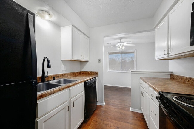 11812 Arbor St in Omaha, NE - Building Photo - Building Photo