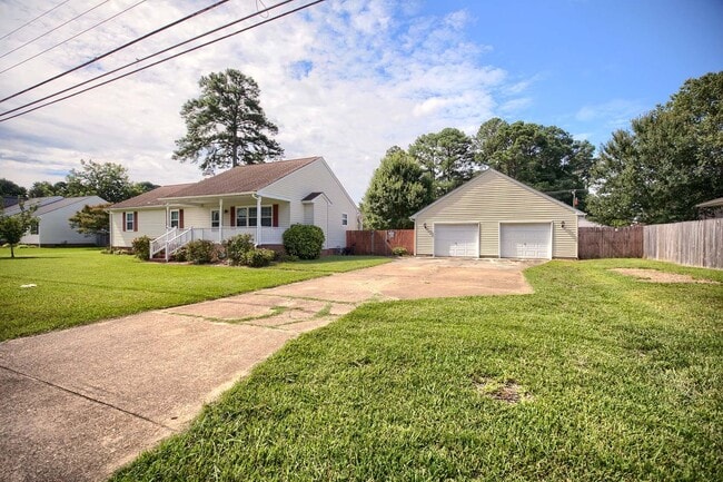 335 Park Manor Rd in Portsmouth, VA - Building Photo - Building Photo