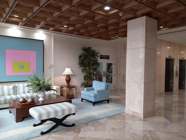 9960 S Ocean Dr, Unit 502 in Jensen Beach, FL - Foto de edificio - Building Photo