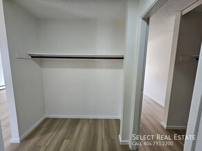 33924 George Ferguson Way in Abbotsford, BC - Building Photo - Building Photo