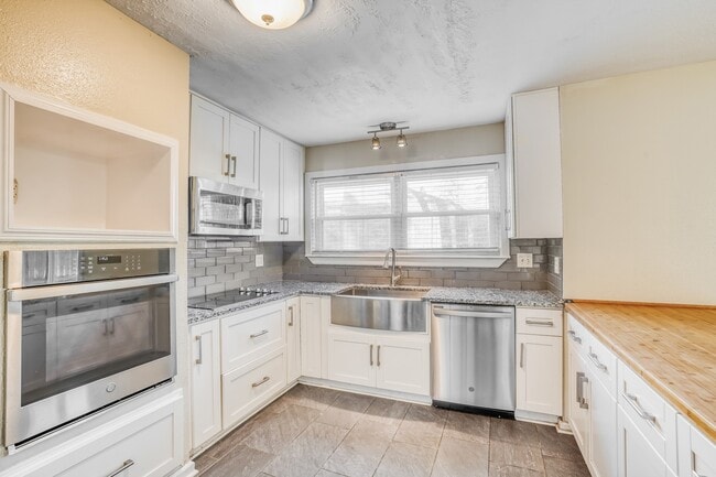 property at 17828 Cluster Ct