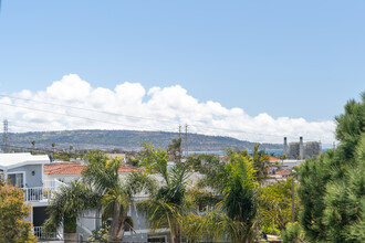 907 5th St, Unit C in Hermosa Beach, CA - Foto de edificio - Building Photo