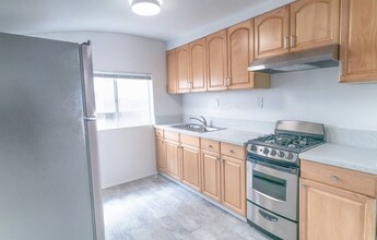 930 Camino Del Sur in Goleta, CA - Building Photo - Building Photo