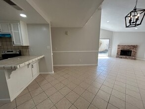 536 Navarre Pl in Modesto, CA - Building Photo - Building Photo