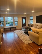 63 Lincoln Ave in Harrison, NY - Building Photo - Building Photo