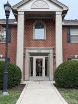 8003 Pinnacle Point Dr, Unit Apt 102 in West Chester Township, OH - Building Photo