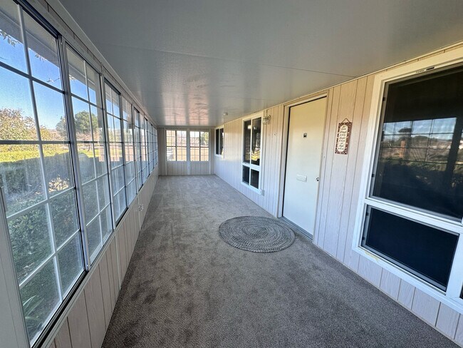 26720 Oak Crossing Rd, Unit C in Santa Clarita, CA - Building Photo - Building Photo