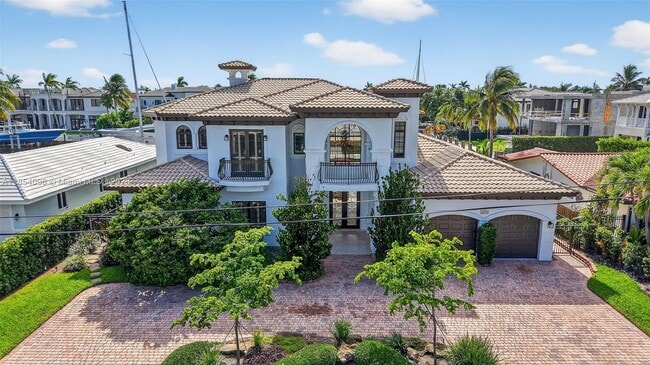 2649 NE 26th Ave in Lighthouse Point, FL - Building Photo - Building Photo