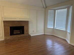 11822 Garden Terrace Dr in Dallas, TX - Building Photo - Building Photo