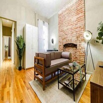 104 W 83rd St in New York, NY - Building Photo