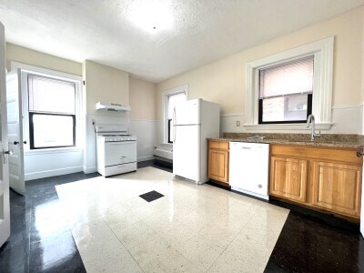 5 Glen Rd, Unit 2
